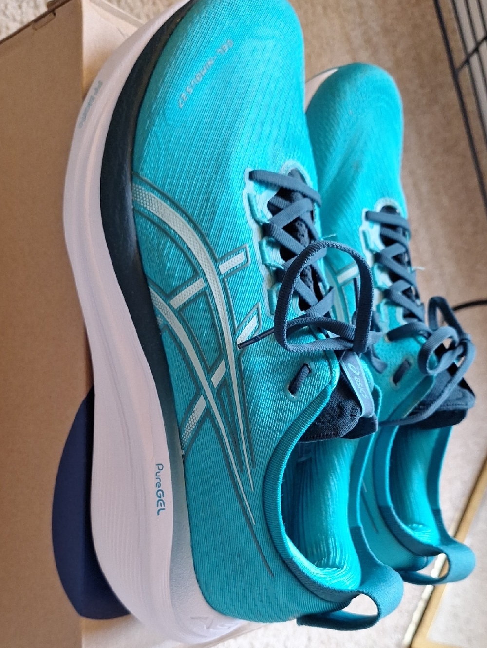 Asics Men's Gel Nimbus 27 Athletic Running Shoes - Picture 2 of 7